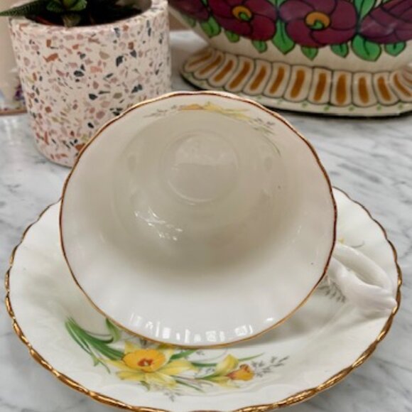 Royal Albert Friendship Series Daffodil Teacup and Saucer.  Bone China - Picture 2 of 3